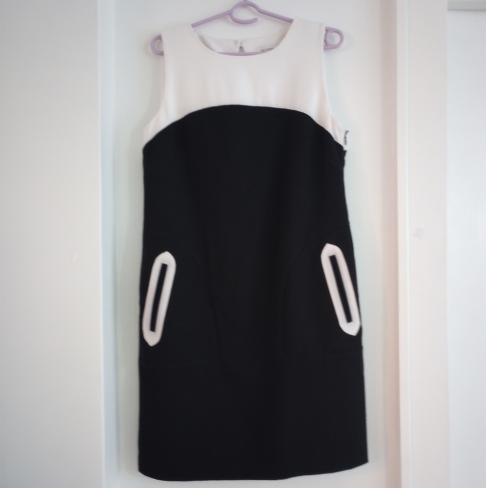 Liz Claiborne Stylish Black and White Sleeveless Formal Dress Size 8